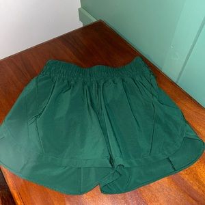 Lululemon track that shorts